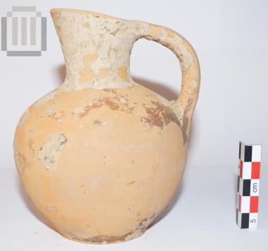 Jug with cutaway neck