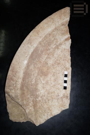 Μαρμάρινη τράπεζα