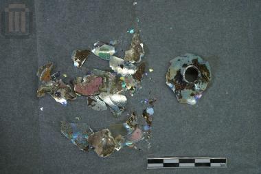 Θραύσματα γυάλινου σφαιρικού 