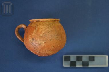 Red-glazed one-handled Napf