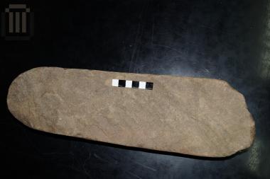 Λίθινο επίμηκες τριβείο