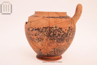 Black-glazed stamnoid pyxis