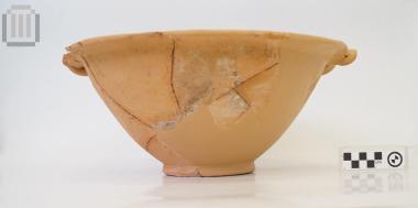 Πήλινη λεκάνη από τα Γίτανα