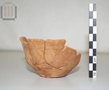 Μόνωτο τροπιδωτό κύπελλο