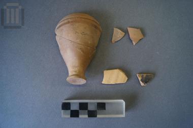 Τμήμα ατρακτόσχημου μυροδοχείου