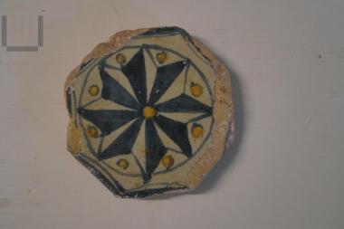 Octagonal ceramic plaque
