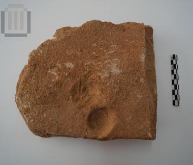 Ασβεστολιθική πλάκα με cup-marks