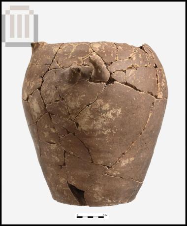 Spouted jar