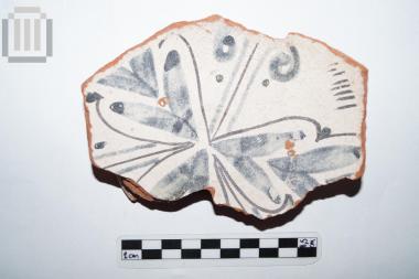 τμήμα πινακίου με γραπτή διακόσμηση - ισλαμικής τέχνης