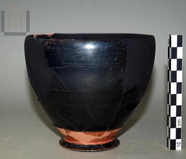 Μελαμβαφής σκύφος κορινθιακού τύπου