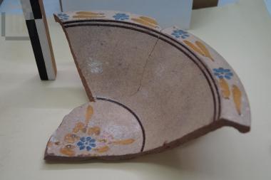 Part of Lekanis