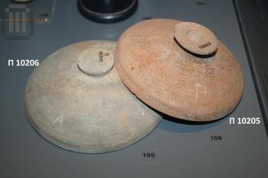 Άβαφο αγγείο με ακιδογράφημα (graffito)