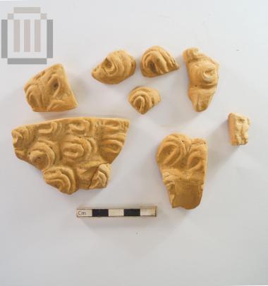 Clay figurin-bust fragments from Avlotopos
