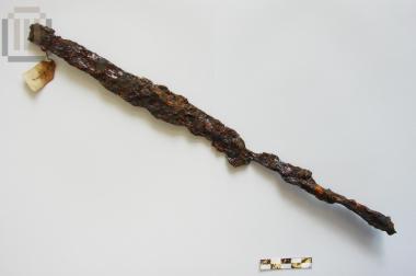Iron javelin head