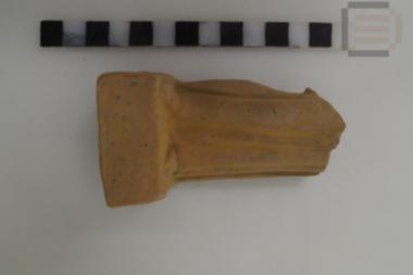 Τμήμα ειδωλίου γυναικείας μορφής