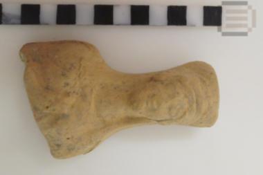 Τμήμα ειδωλίου γυναικείας μορφής