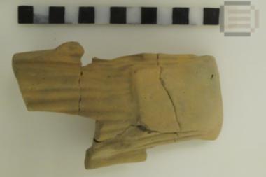 Τμήμα ειδωλίου γυναικείας μορφής