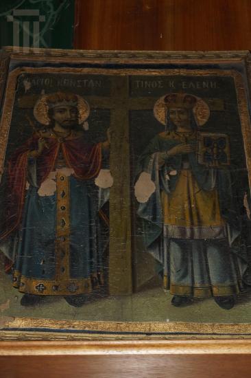 Saints Constantine and Helena hold the True Cross