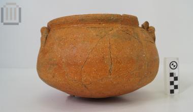 Πήλινη χύτρα από τη Μαζαρακιά