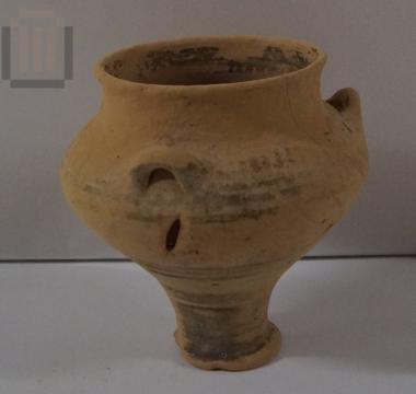 Απιόσχημος τρίωτος αμφορίσκος