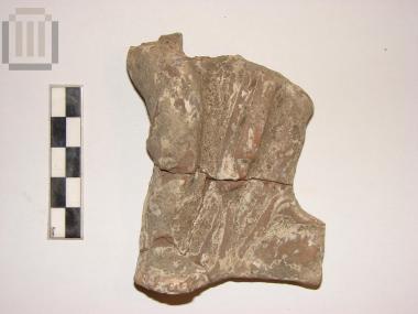 Τμήμα πήλινου αναγλύφου πλακιδίου από τη διακόσμηση ξύλινης κλίνης