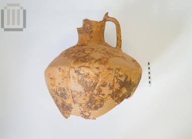 Πήλινη οινοχόη από τα Γίτανα