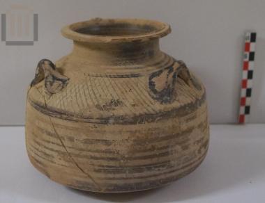 Cylindrical alabastron