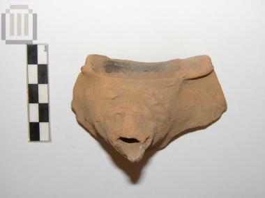 Τμήμα πήλινου σταμνοειδούς καδίσκου