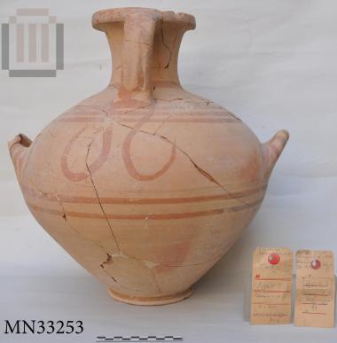 Τρίωτη Υδρία, Πήλινη