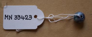 Glass paste bead