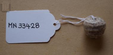 Glass paste bead