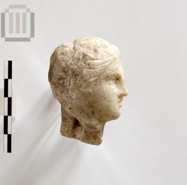 Female statuette [fragment]