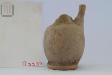 Squat lekythos