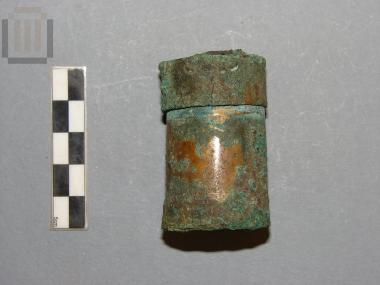 Small bronze pyxis