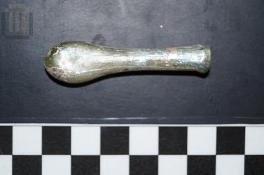 Small glass unguentarium