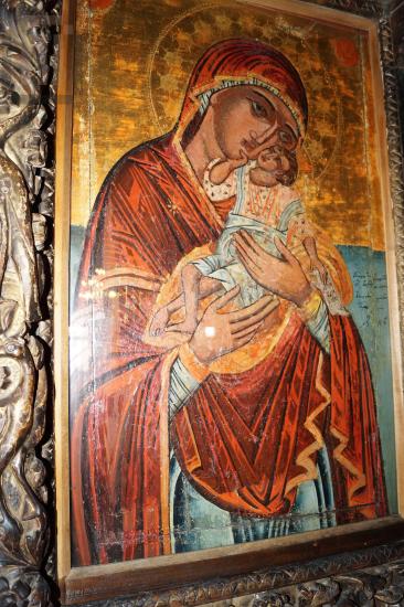 Παναγία βρεφοκρατούσα