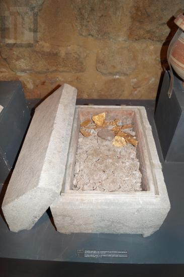 Stone ossuary with lid