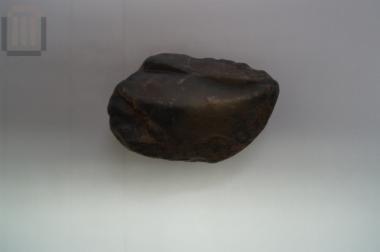 Flaked stone tool