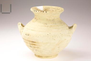 Globular amphoriskos