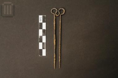 Περόνη διπλή