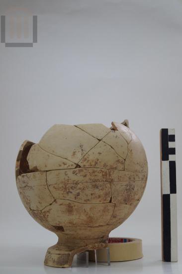 Part of vase of closed shape