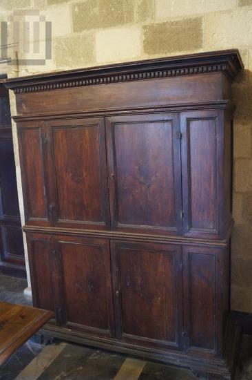 Μεγάλο ερμάριο (credenza) δύο τεμαχίων