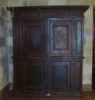 Μεγάλο ερμάριο (credenza) δύο τεμαχίων