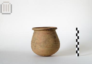 Chytra-shaped pot