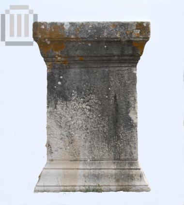 Inscribed socle