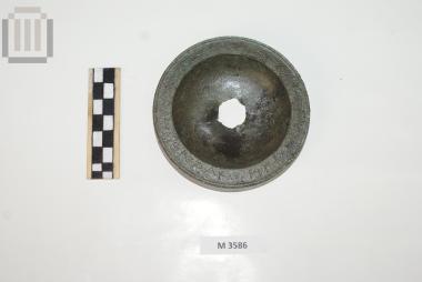 Χάλκινο ενεπίγραφο πώμα υδρίας