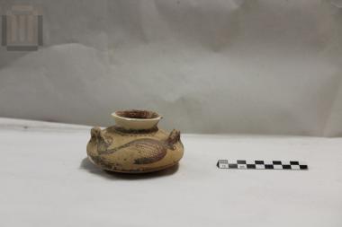 Three-handled alabastron