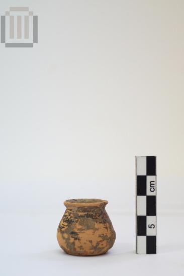 One-handled miniature cup