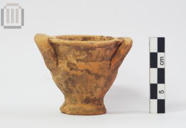 miniature bell krateriskos