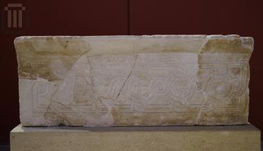 Relief pseudosarcophagus slab